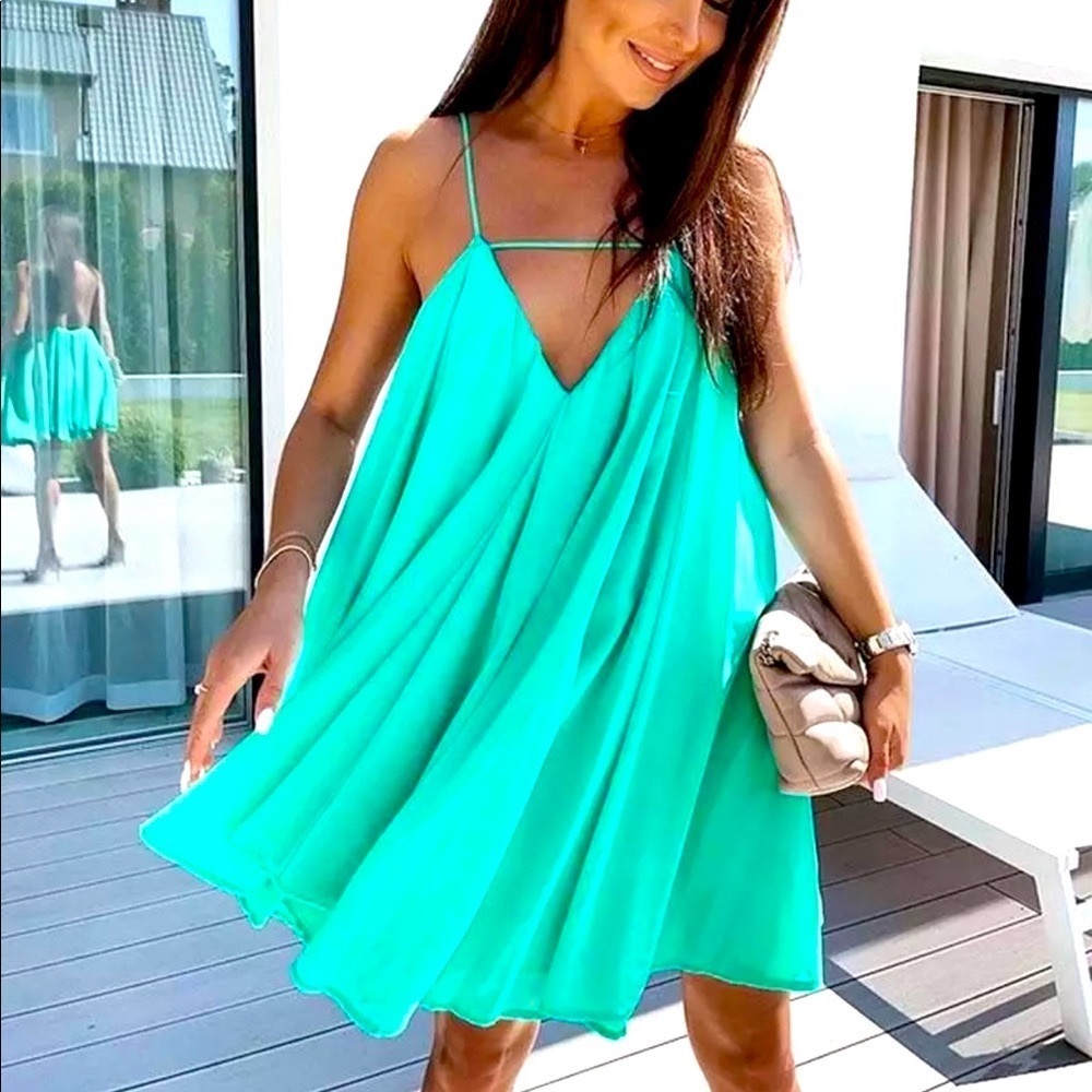 Women sexy backless summer dress - Picture 3 of 5